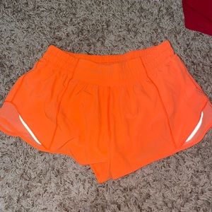 Lululemon size 6, highlight orange